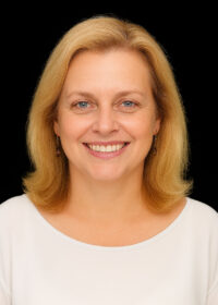 laura angelone headshot